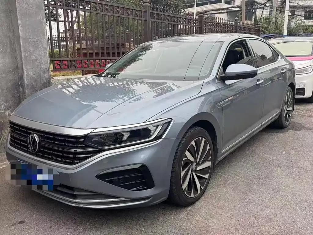 Volkswagen Passat — фото 1