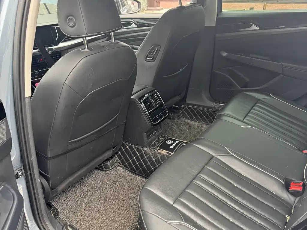 Volkswagen Passat — фото 10
