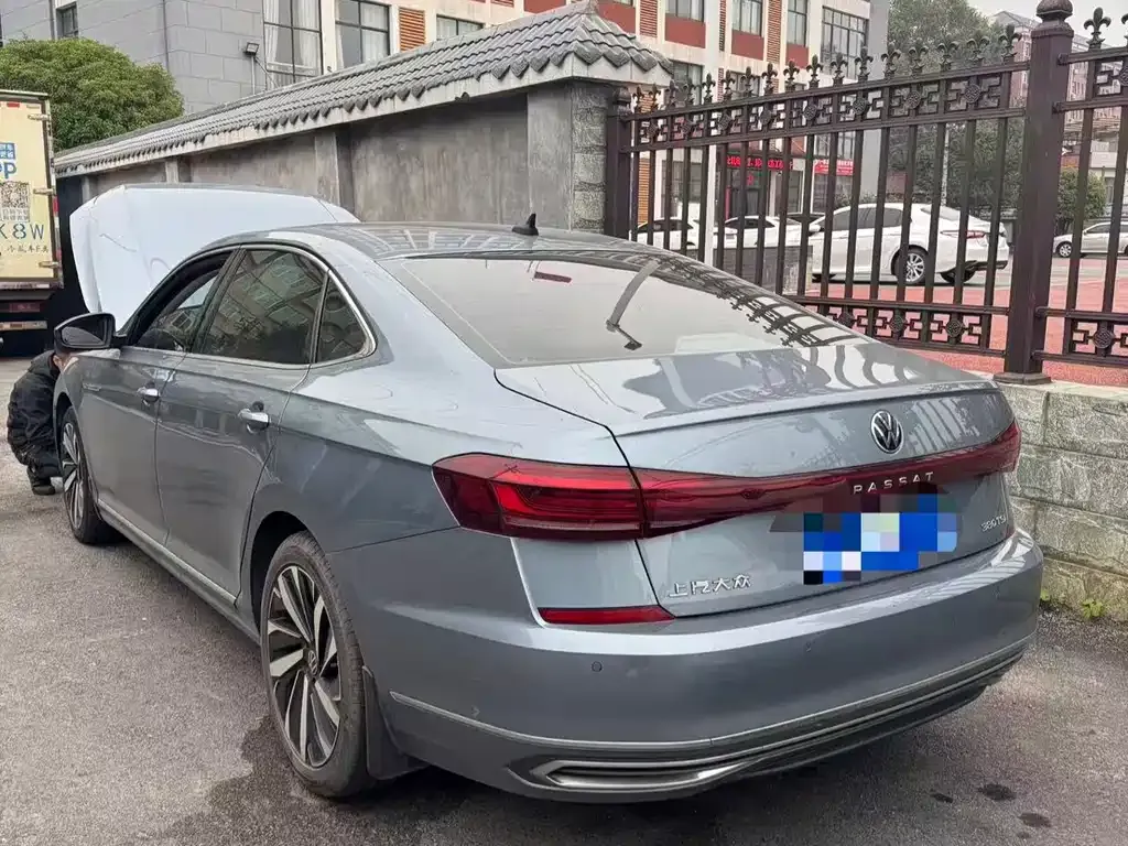 Volkswagen Passat — фото 4