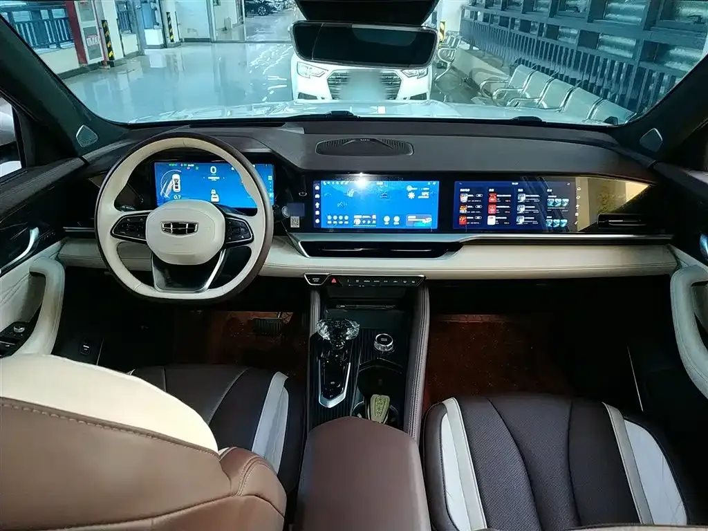 Geely Xingyue L — фото 10