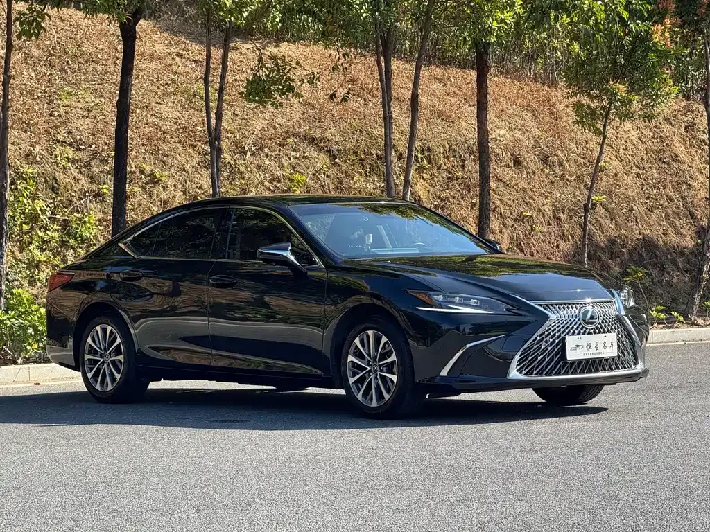 Lexus ES — фото 3