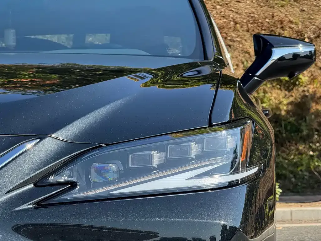 Lexus ES — фото 4