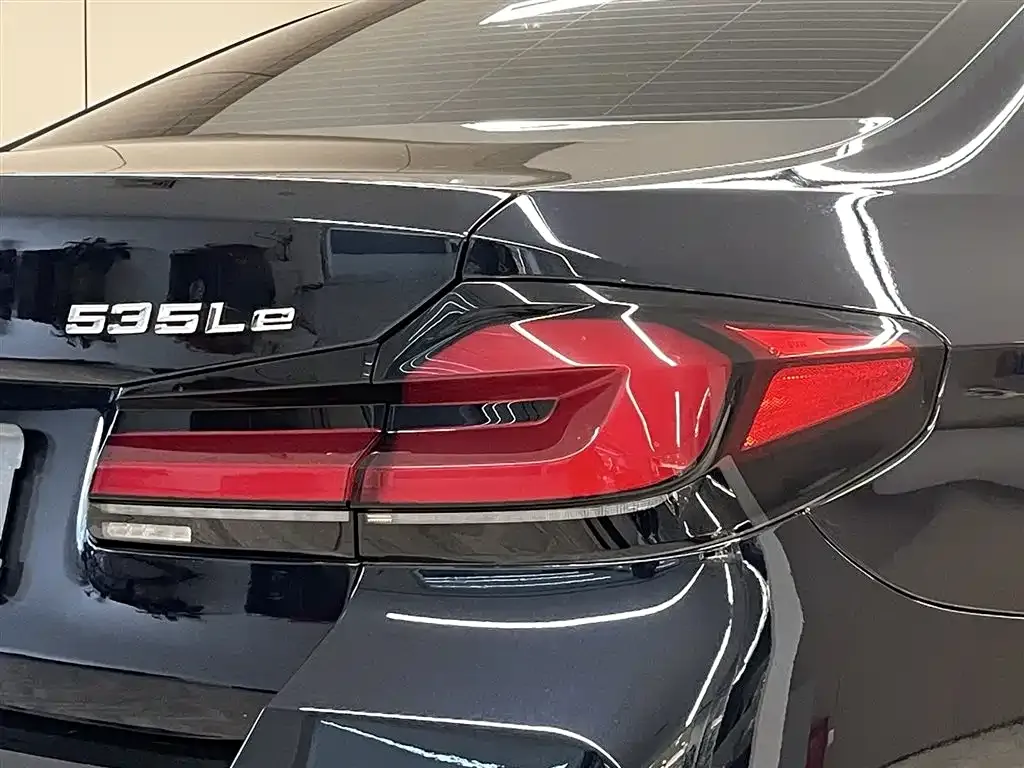 BMW 5 Series New Energy — фото 10