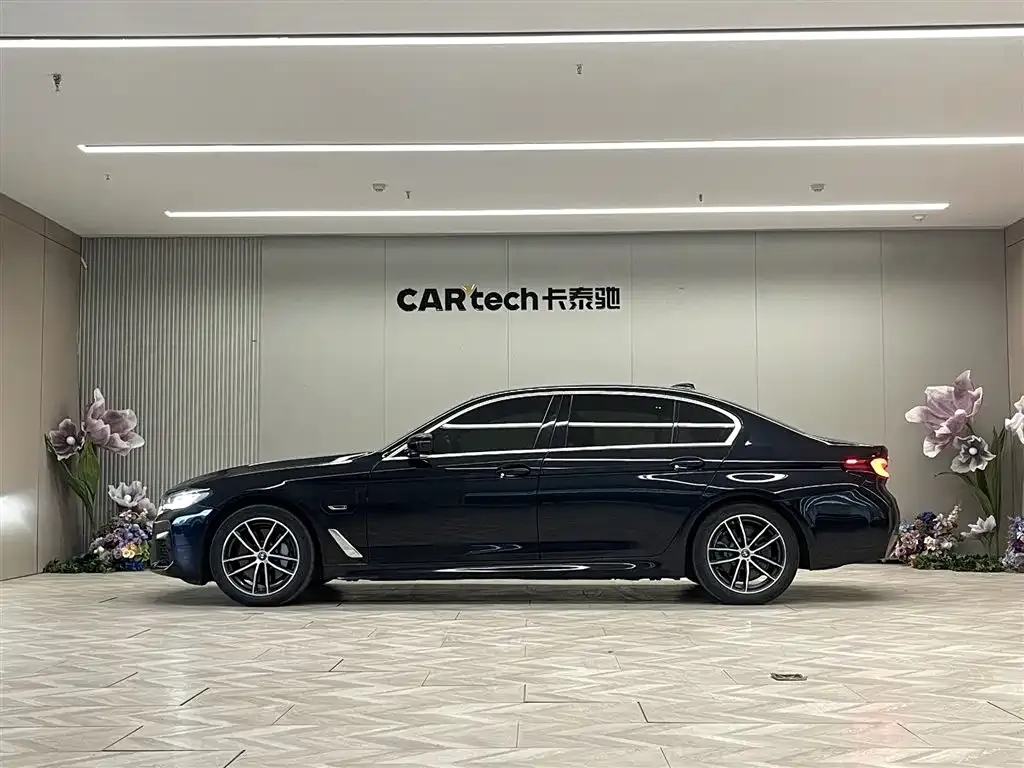 BMW 5 Series New Energy — фото 8