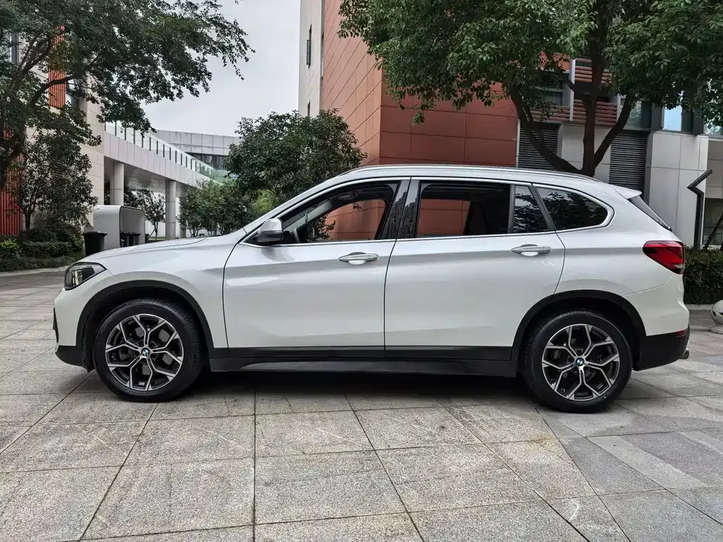 BMW X1 — фото 3