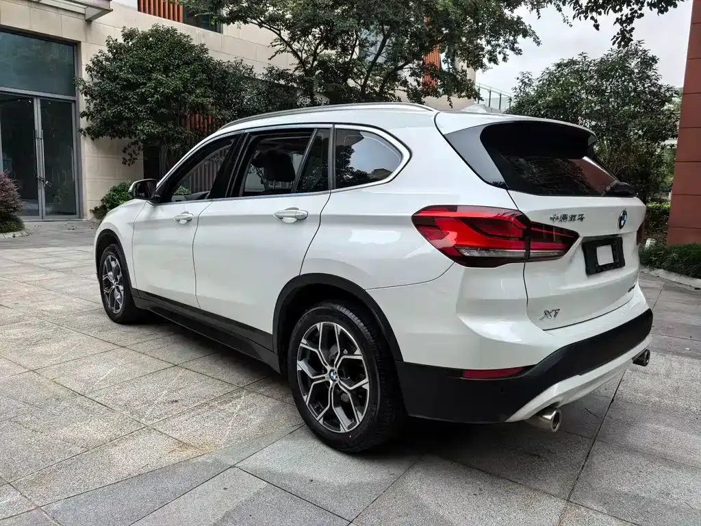 BMW X1 — фото 4