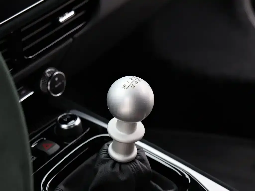 Lotus Emira — фото 8