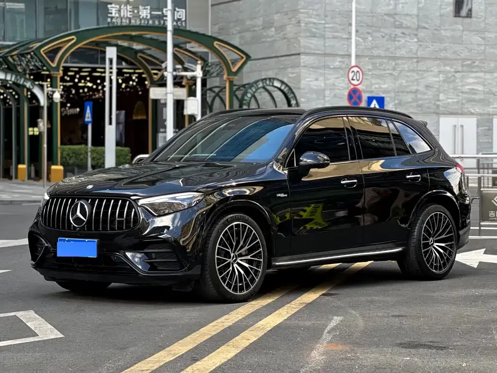 Mercedes-Benz GLC AMG — фото 1