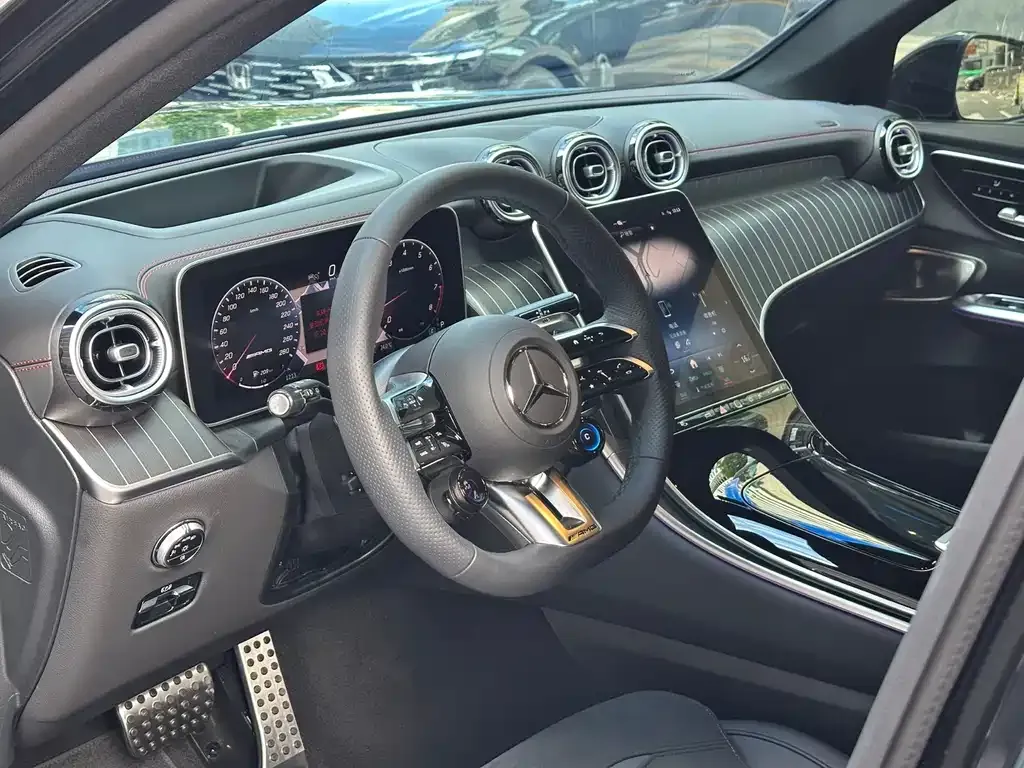 Mercedes-Benz GLC AMG — фото 10