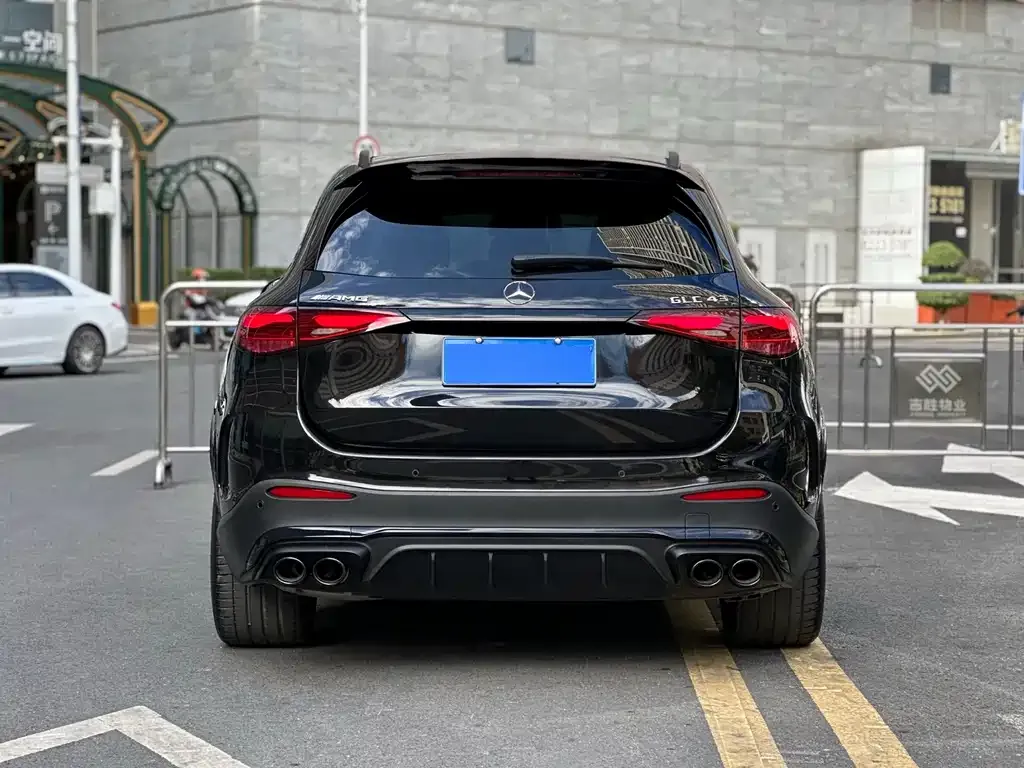 Mercedes-Benz GLC AMG — фото 8
