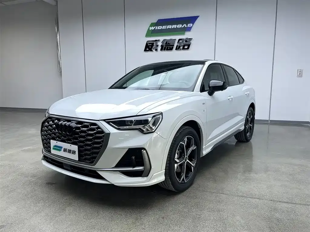 Audi Q3 Sportback — фото 1