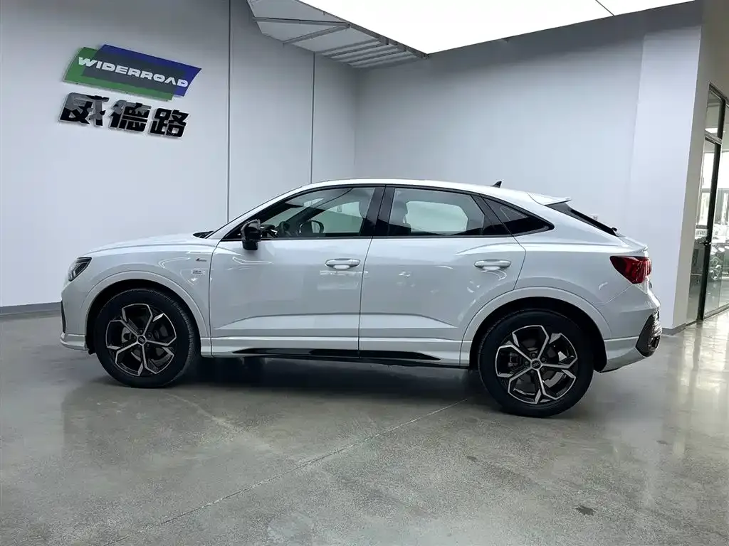 Audi Q3 Sportback — фото 6