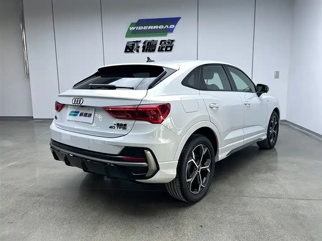 Audi Q3 Sportback — фото 7