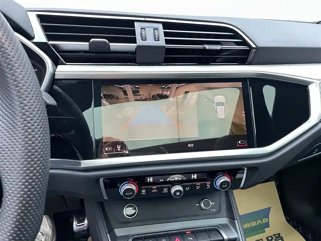Audi Q3 Sportback — фото 9