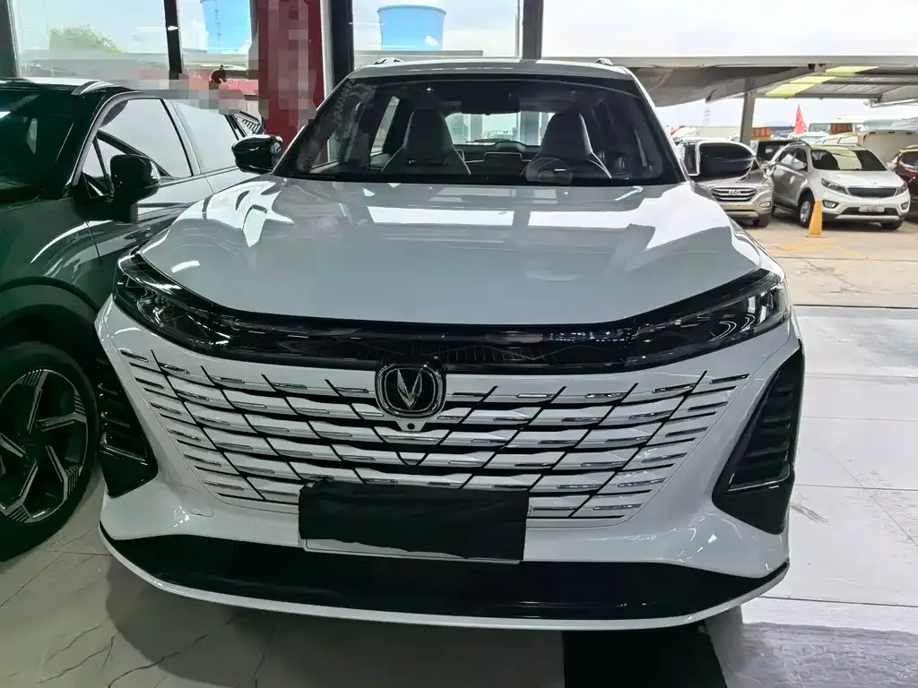 Changan CS75PLUS — фото 2