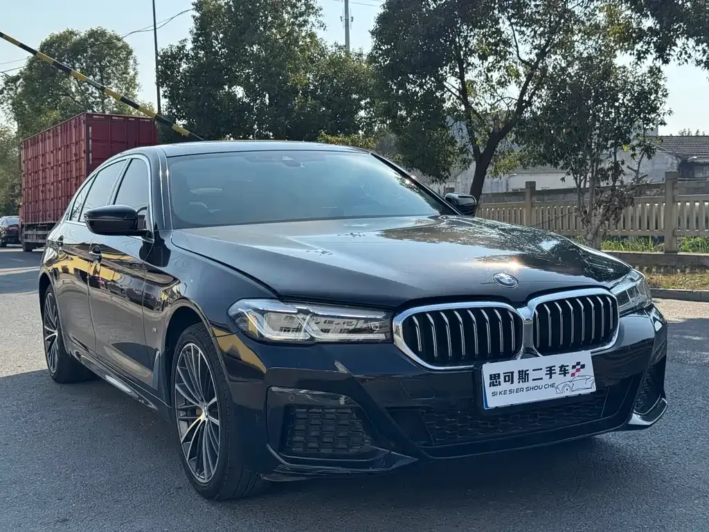 BMW 5 Series — фото 3