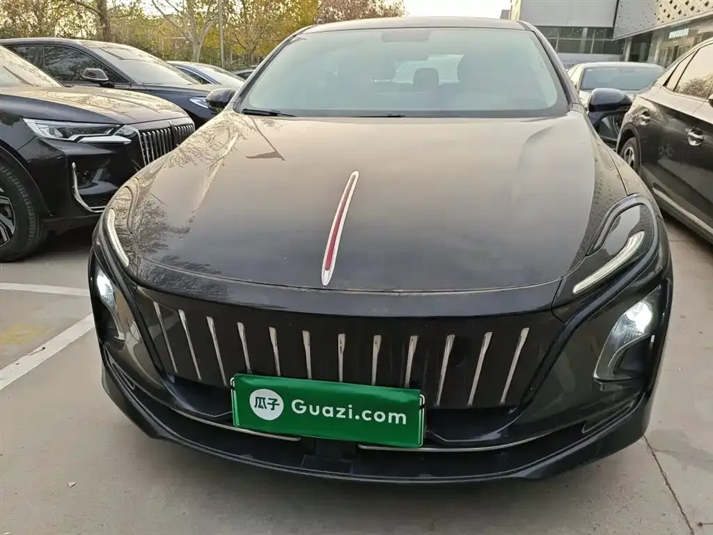 Hongqi E-QM5 — фото 3