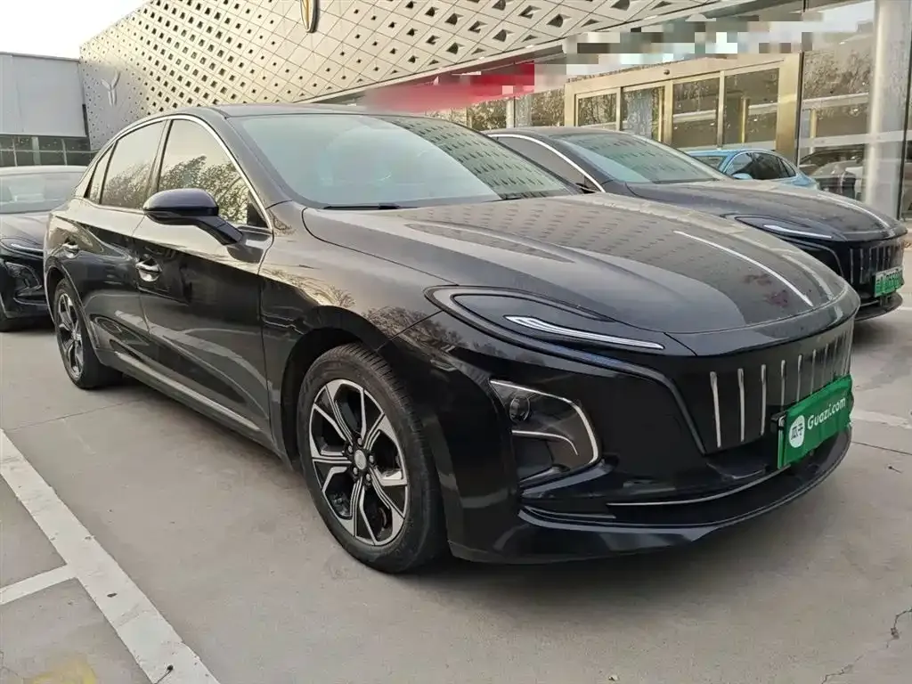 Hongqi E-QM5 — фото 4