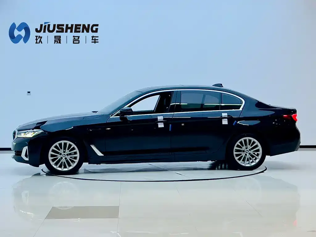 BMW 5 Series New Energy — фото 3