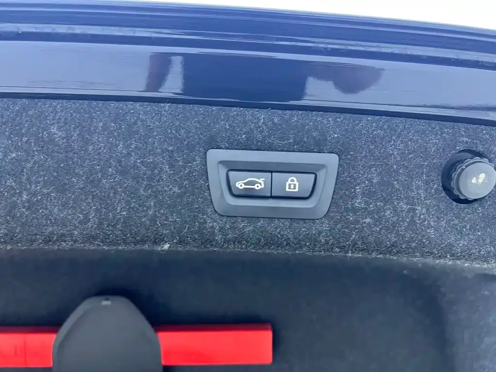 BMW 5 Series New Energy — фото 9