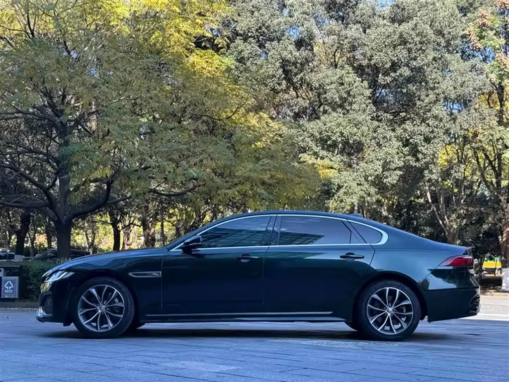 Jaguar XFL — фото 10