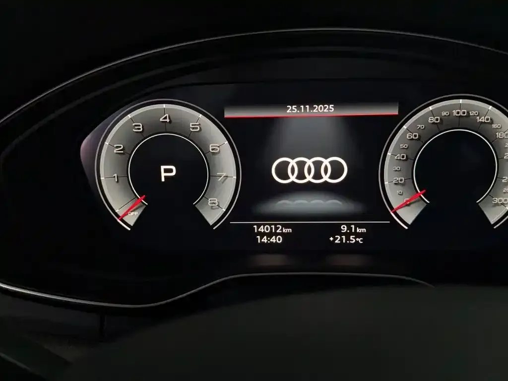 Audi Q5L — фото 6