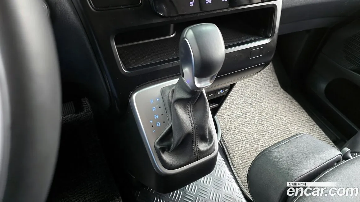 Hyundai Staria — фото 9