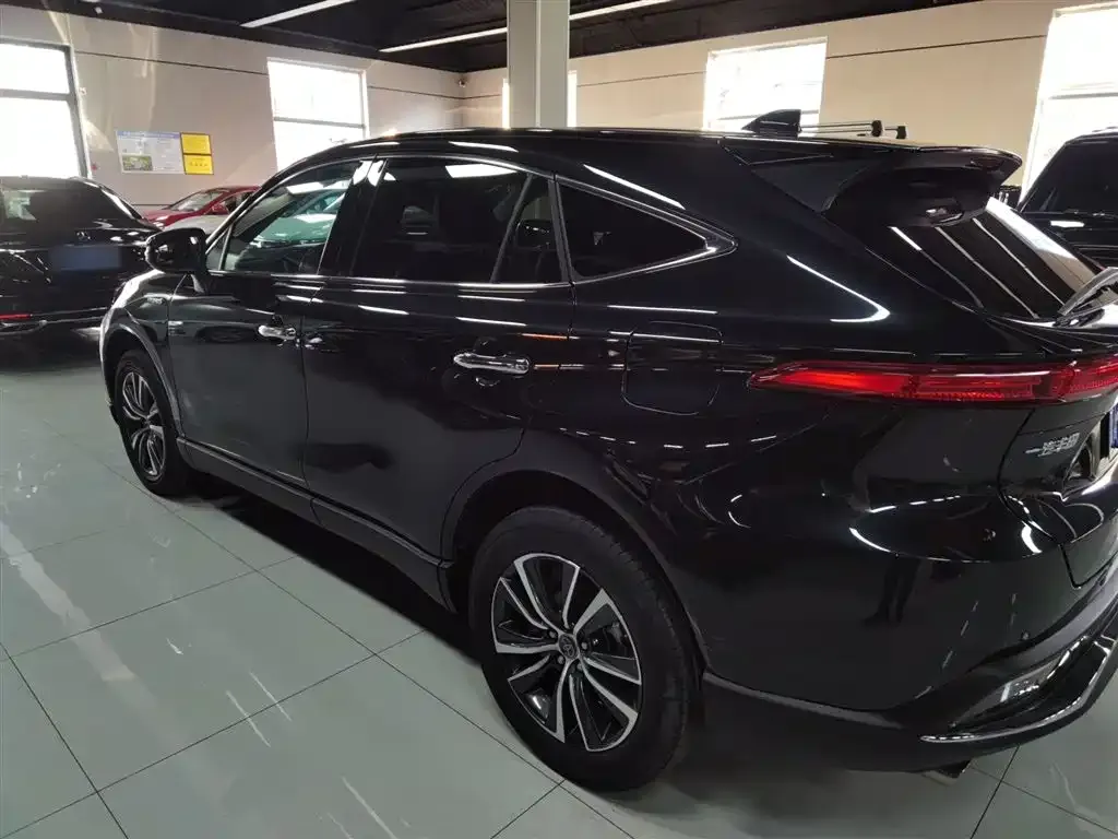 Toyota Harrier — фото 5