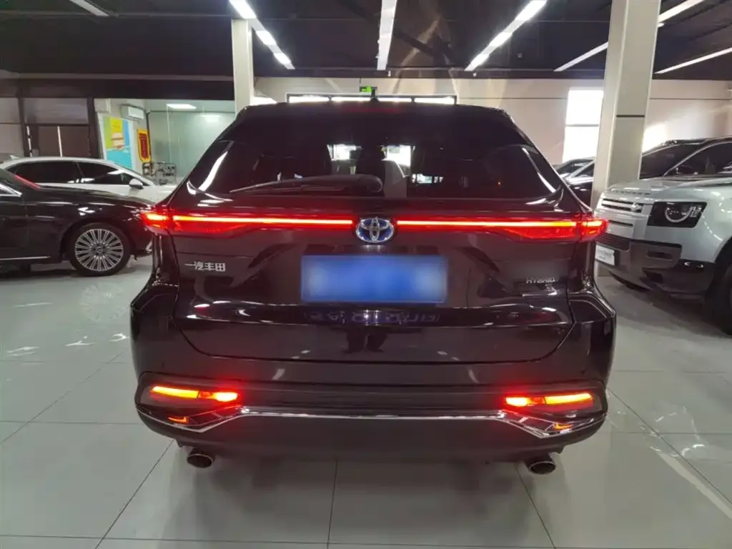 Toyota Harrier — фото 6