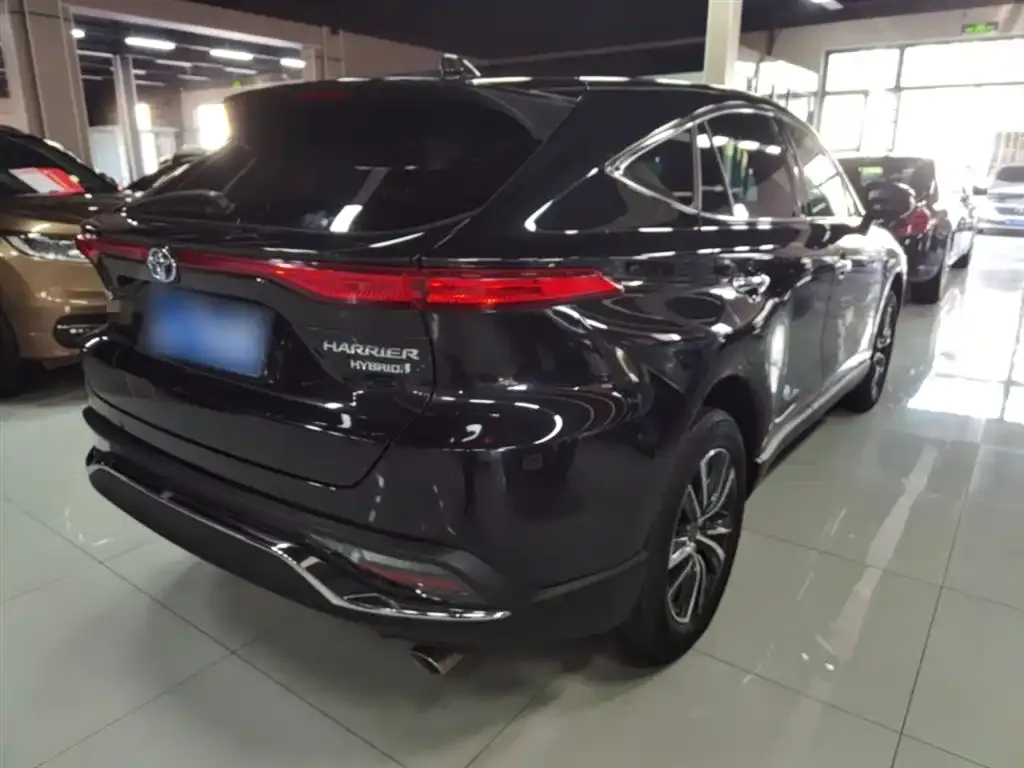 Toyota Harrier — фото 7