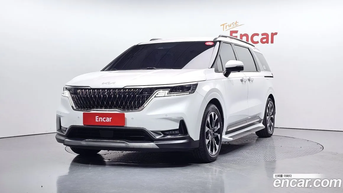 Kia Carnival — фото 1