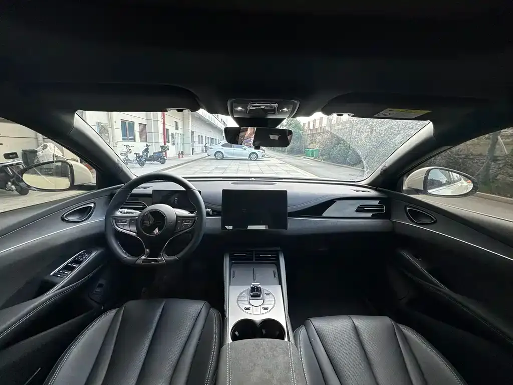 BYD Seal — фото 10