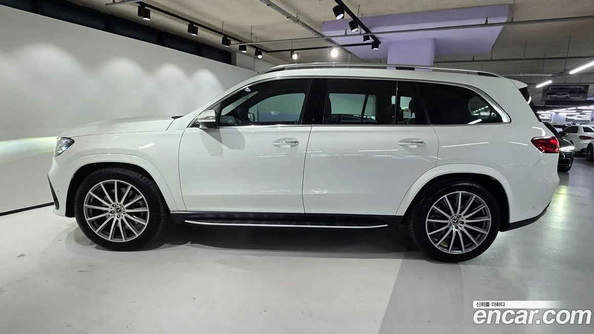Mercedes-Benz GLS-Class — фото 8