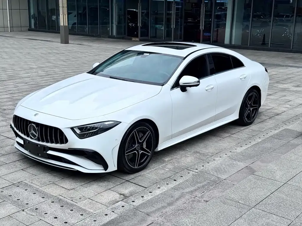 Mercedes-Benz CLS — фото 1
