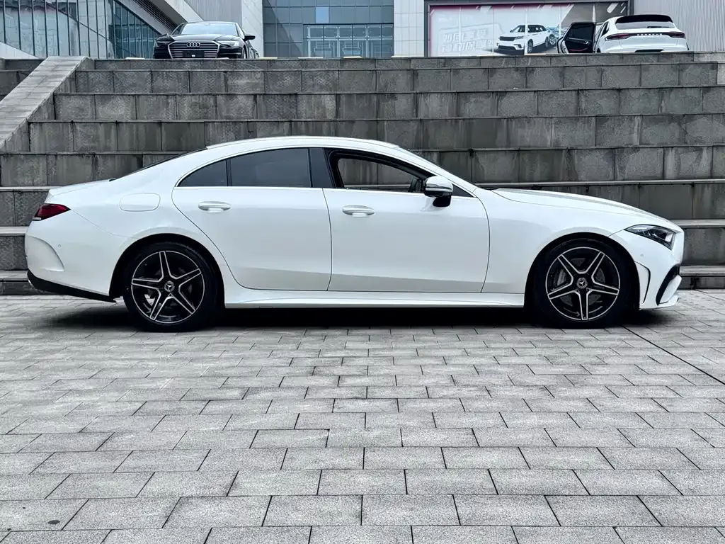 Mercedes-Benz CLS — фото 3