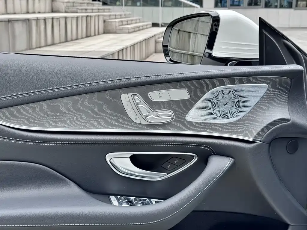 Mercedes-Benz CLS — фото 7