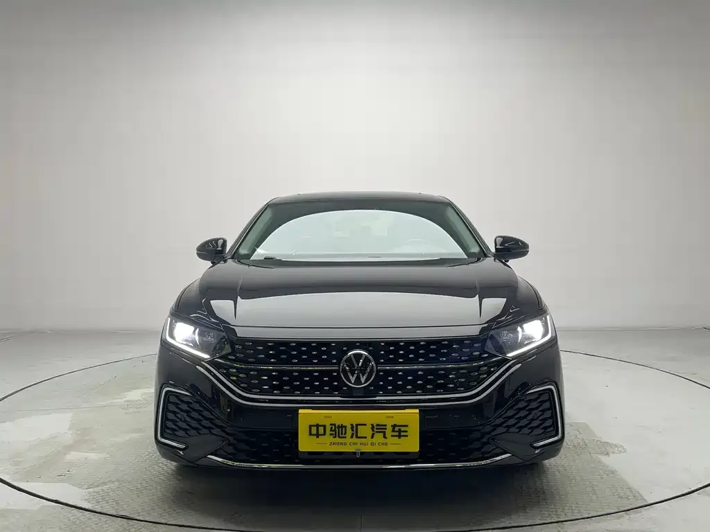 Volkswagen Passat — фото 2