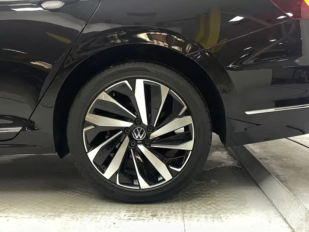 Volkswagen Passat — фото 6