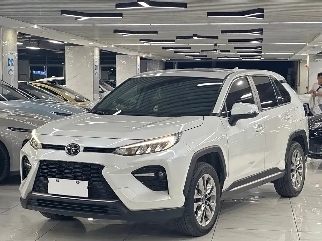 Toyota Wildlander — фото 1