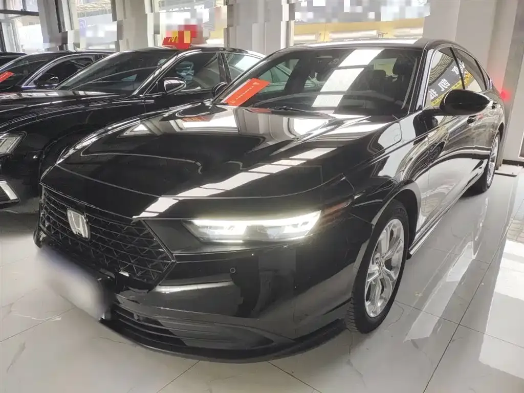 Honda Accord — фото 1