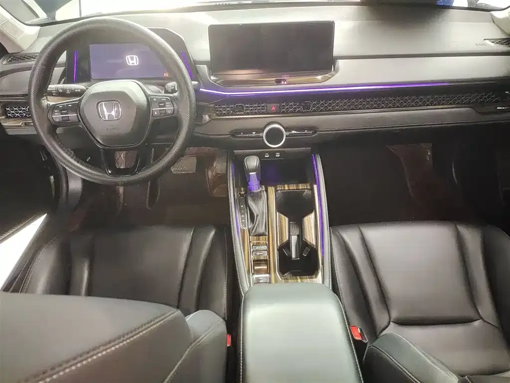 Honda Accord — фото 10