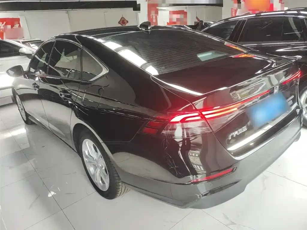 Honda Accord — фото 5
