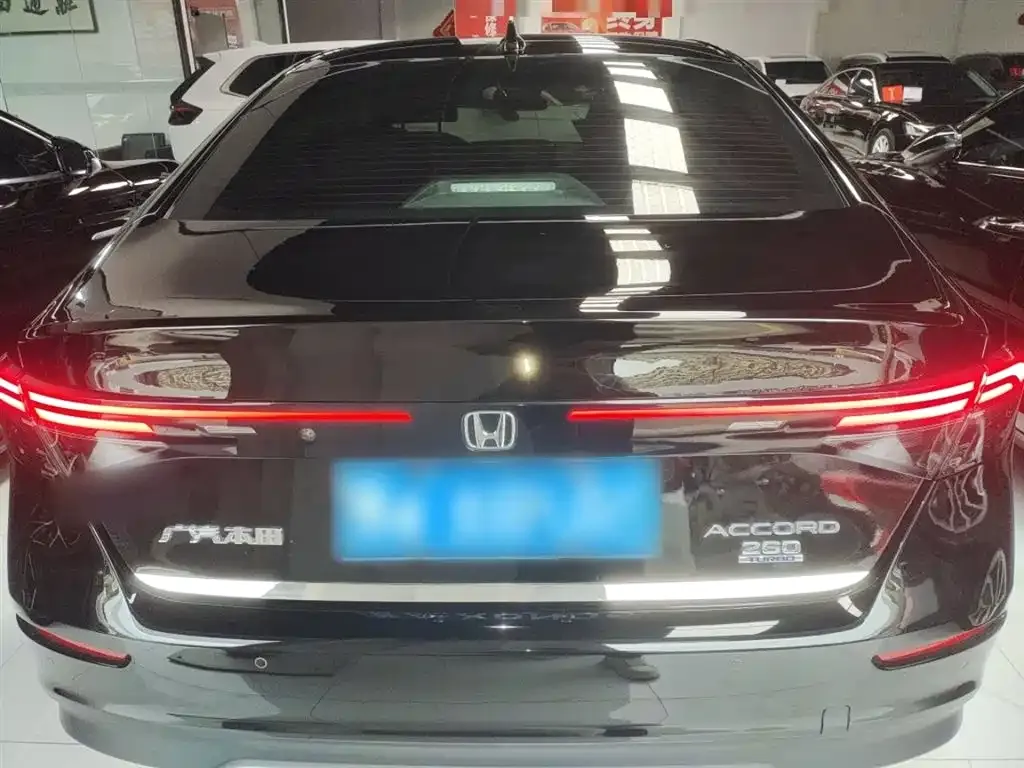Honda Accord — фото 6