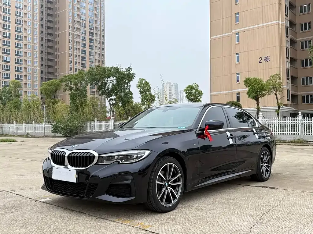 BMW 3 Series — фото 1