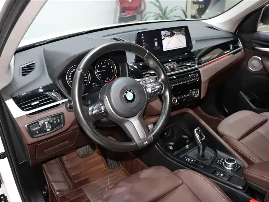 BMW X1 — фото 10