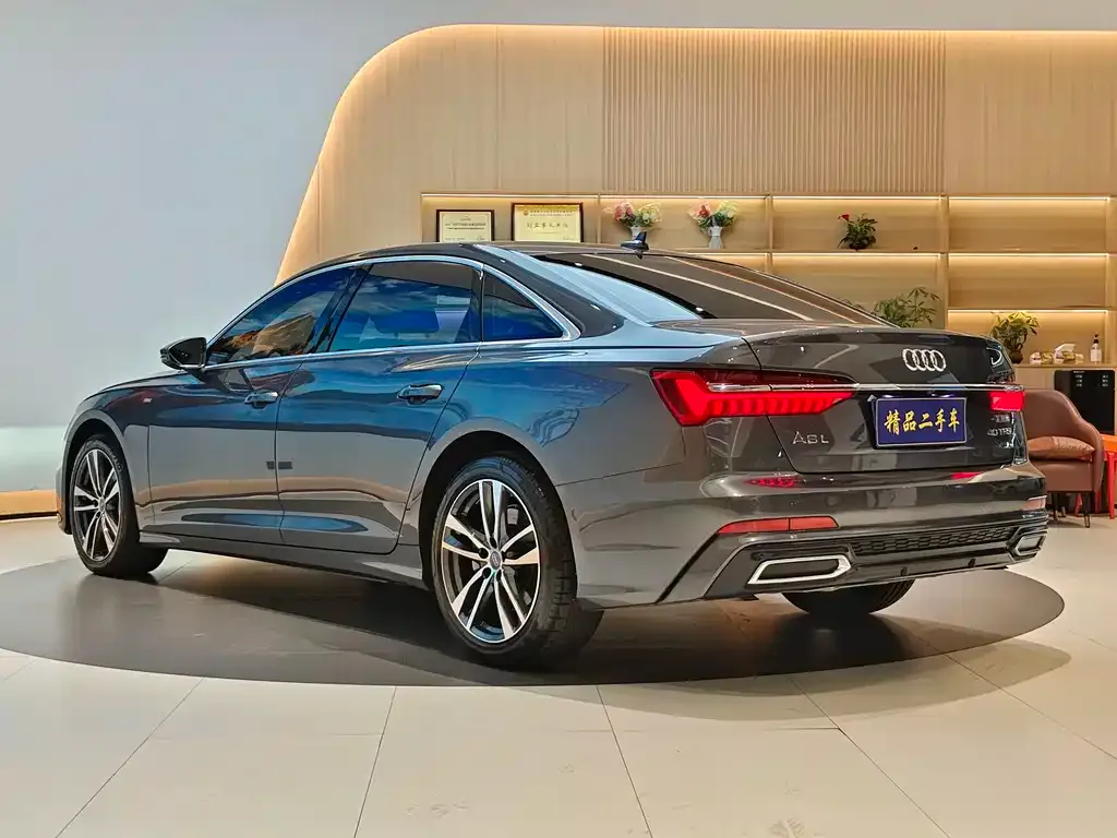 Audi A6L — фото 5