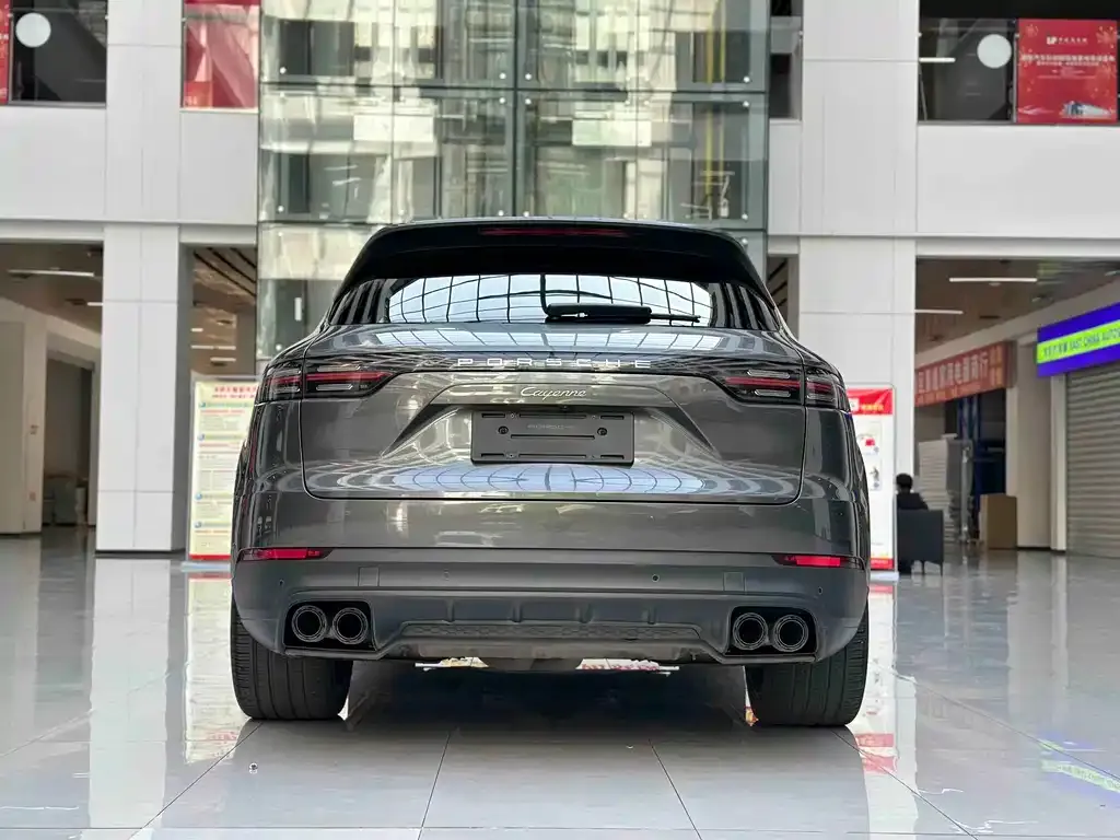 Porsche Cayenne — фото 7