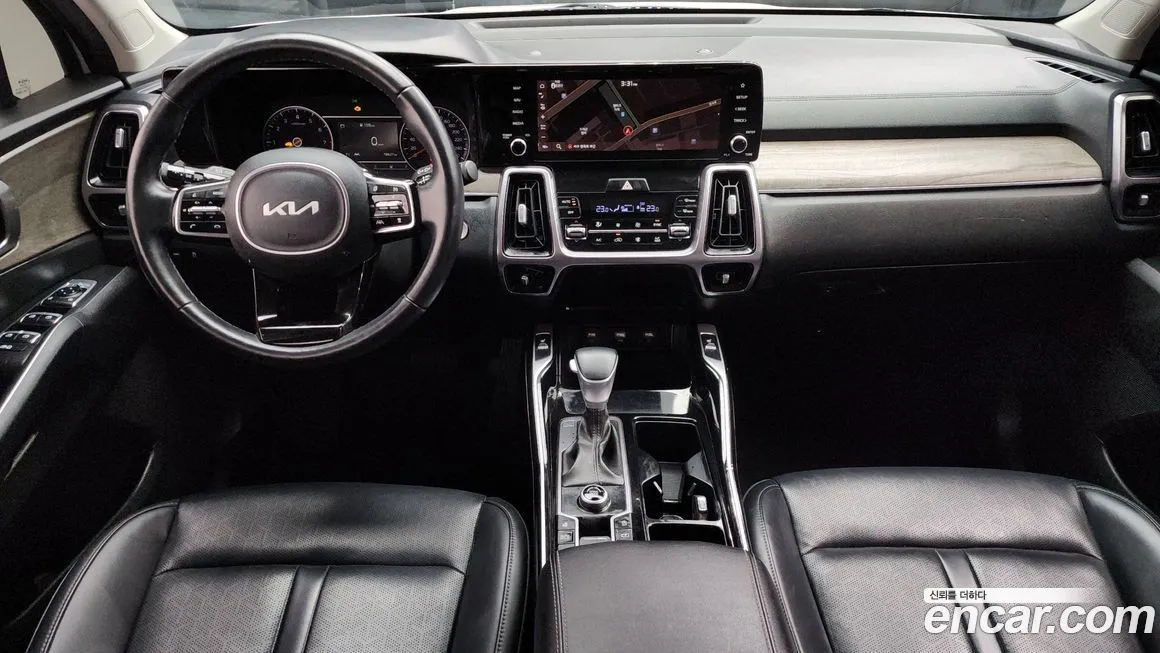 Kia Sorento — фото 7