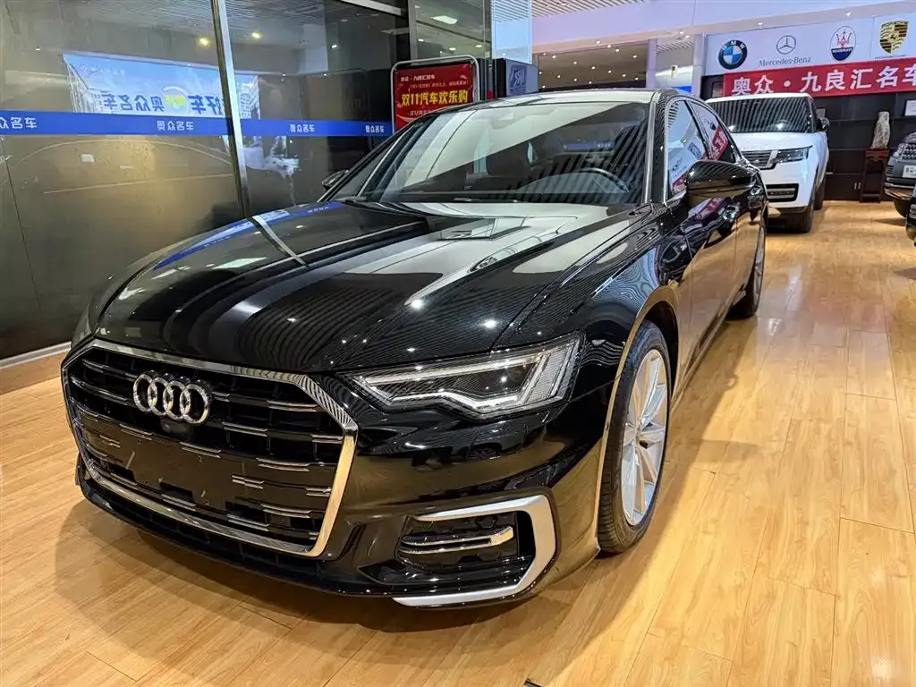 Audi A6L — фото 1