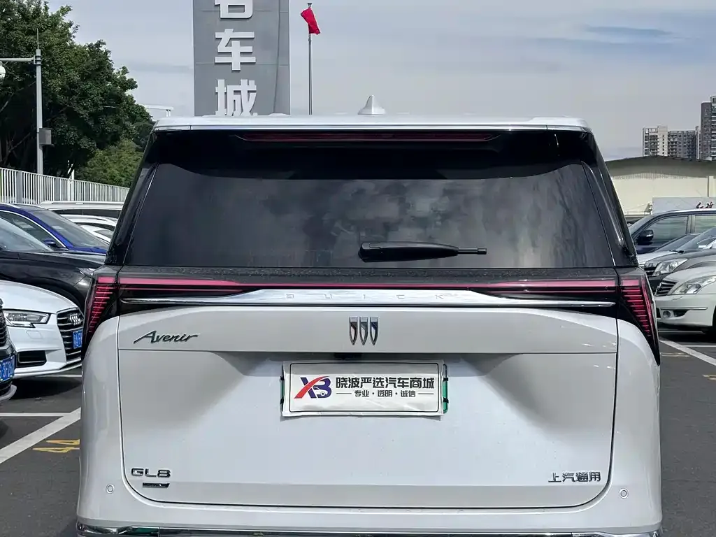 Buick GL8 Hybrid — фото 7